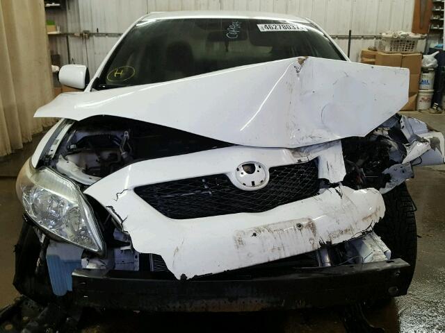 1NXBU4EE6AZ297662 - 2010 TOYOTA COROLLA BA WHITE photo 9