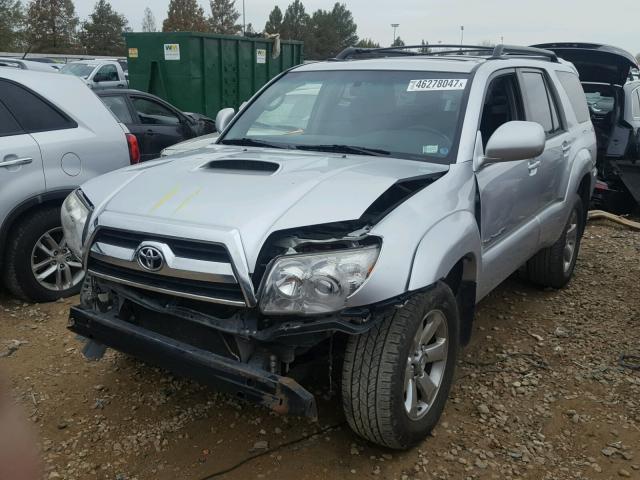 JTEBU14RX60093044 - 2006 TOYOTA 4RUNNER SR SILVER photo 2