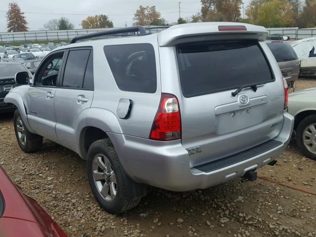 JTEBU14RX60093044 - 2006 TOYOTA 4RUNNER SR SILVER photo 3