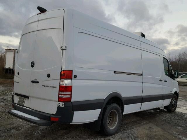 WD3PF1CC7FP103824 - 2015 MERCEDES-BENZ SPRINTER 3 WHITE photo 4