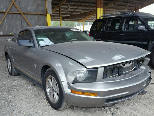 1ZVHT80N695144752 - 2009 FORD MUSTANG GRAY photo 1