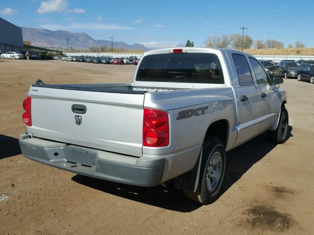 1D7HE38K38S561794 - 2008 DODGE DAKOTA SXT SILVER photo 4