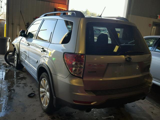 JF2SHADC3DH421912 - 2013 SUBARU FORESTER 2 GRAY photo 3