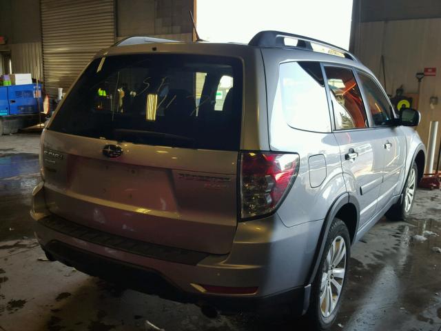 JF2SHADC3DH421912 - 2013 SUBARU FORESTER 2 GRAY photo 4