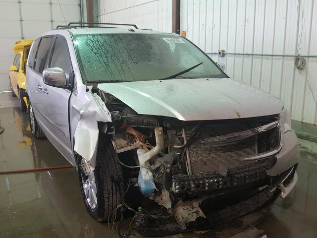 2A4RR8DG5BR713174 - 2011 CHRYSLER TOWN & COU SILVER photo 1