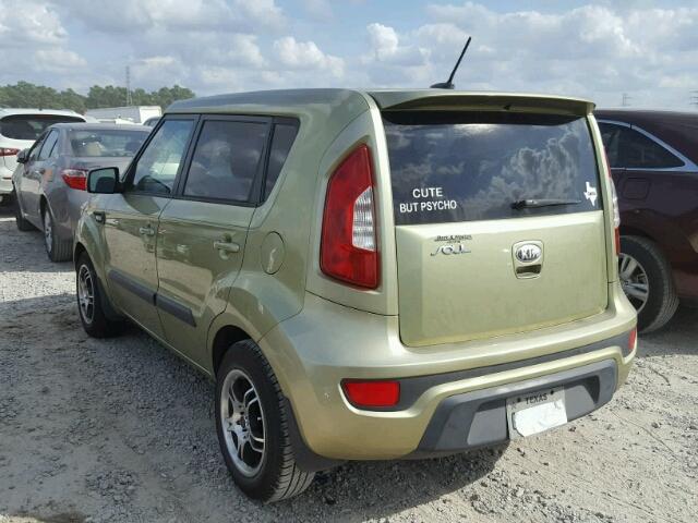 KNDJT2A59D7565037 - 2013 KIA SOUL GREEN photo 3