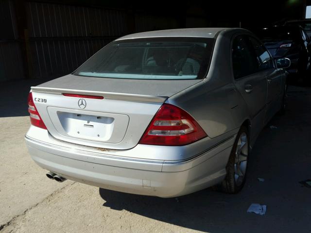 WDBRF52H87F843343 - 2007 MERCEDES-BENZ C 230 SILVER photo 4