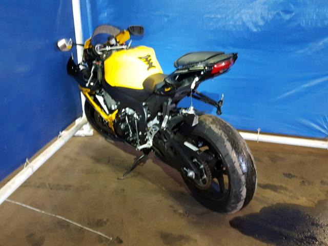 JS1GR7MA6C2101045 - 2012 SUZUKI GSX750 YELLOW photo 3