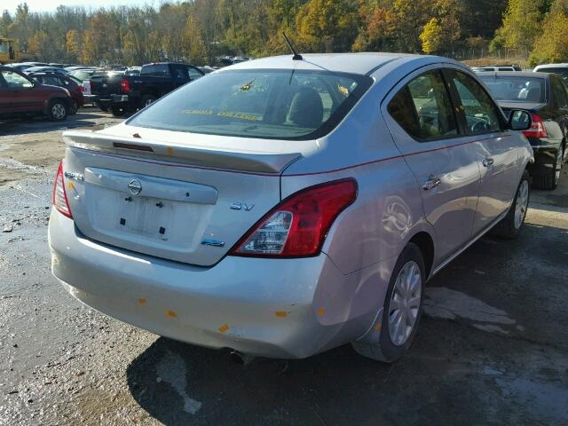 3N1CN7AP7DL843062 - 2013 NISSAN VERSA S 银色 照片 4
