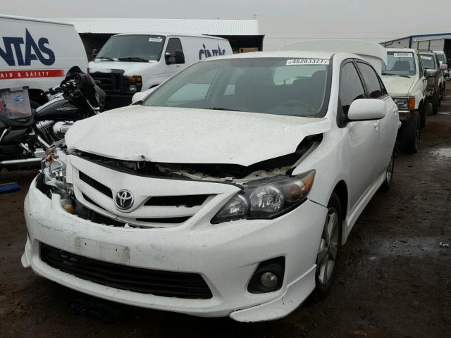 2T1BU4EE5CC756569 - 2012 TOYOTA COROLLA BA WHITE photo 2