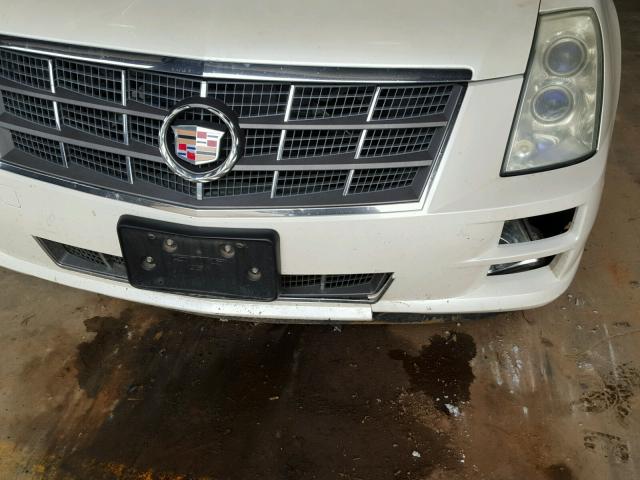 1G6DC67A380112784 - 2008 CADILLAC STS WHITE photo 9