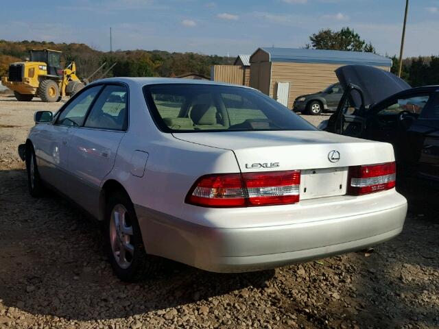 JT8BF28G710306567 - 2001 LEXUS ES 300 WHITE photo 3