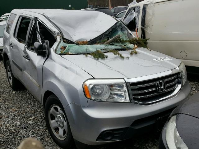 5FNYF4H25CB016456 - 2012 HONDA PILOT LX SILVER photo 1