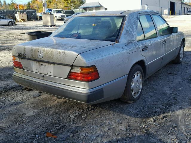 WDBEA34E7NB772600 - 1992 MERCEDES-BENZ 400 E SILVER photo 4