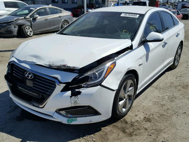 KMHE54L27GA024887 - 2016 HYUNDAI SONATA PLU WHITE photo 2