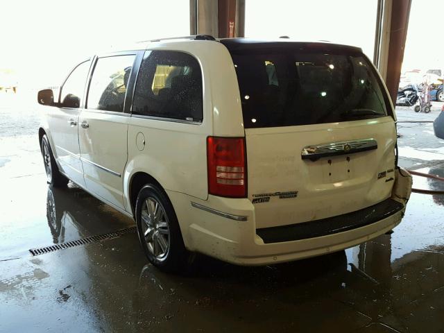 2A8HR64X38R688282 - 2008 CHRYSLER TOWN & COU WHITE photo 3