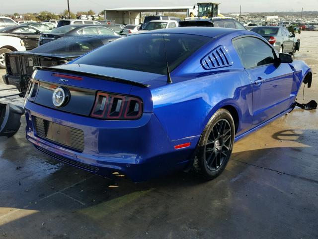 1ZVBP8AM5E5257070 - 2014 FORD MUSTANG BLUE photo 4