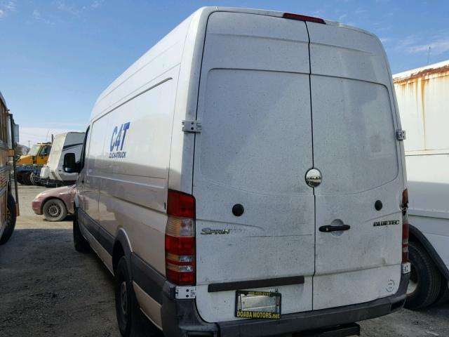 WDYPE8CCXB5519247 - 2011 FREIGHTLINER SPRINTER 2 WHITE photo 3