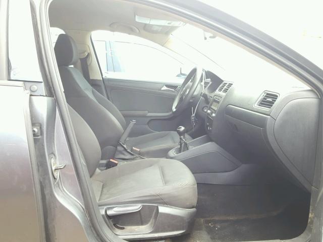 3VW1K7AJ5BM072680 - 2011 VOLKSWAGEN JETTA BASE 灰色 照片 5