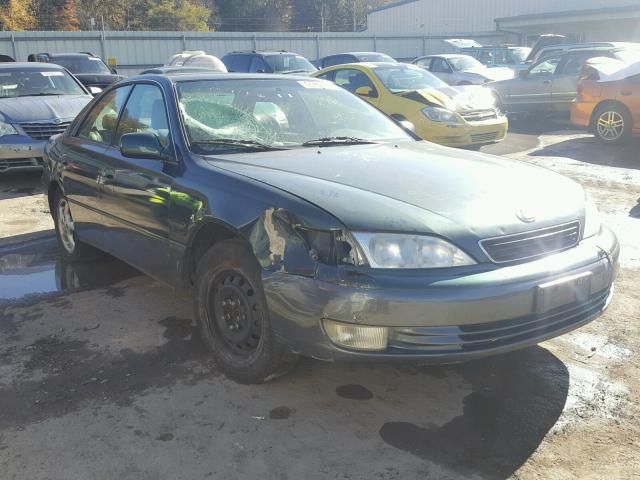 JT8BF28G2W0084480 - 1998 LEXUS ES 300 GREEN photo 1