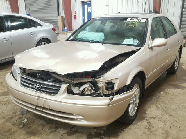 4T1BF28K31U120874 - 2001 TOYOTA CAMRY LE GOLD photo 2