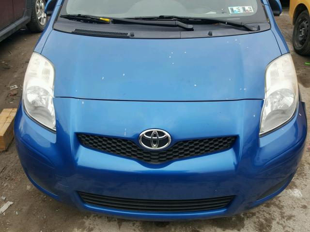 JTDJT4K32A5296363 - 2010 TOYOTA YARIS BLUE photo 7