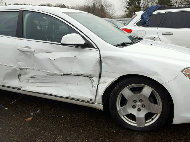 1G1ZJ577994114100 - 2009 CHEVROLET MALIBU 2LT WHITE photo 9