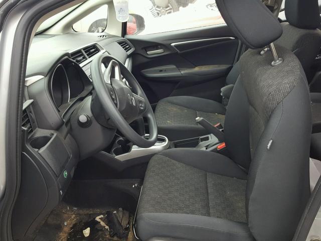 JHMGK5H58HS005614 - 2017 HONDA FIT LX Сріблястий фото 5