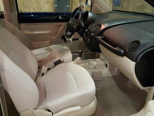 3VWCA21C4YM408148 - 2000 VOLKSWAGEN NEW BEETLE 蓝色 照片 5