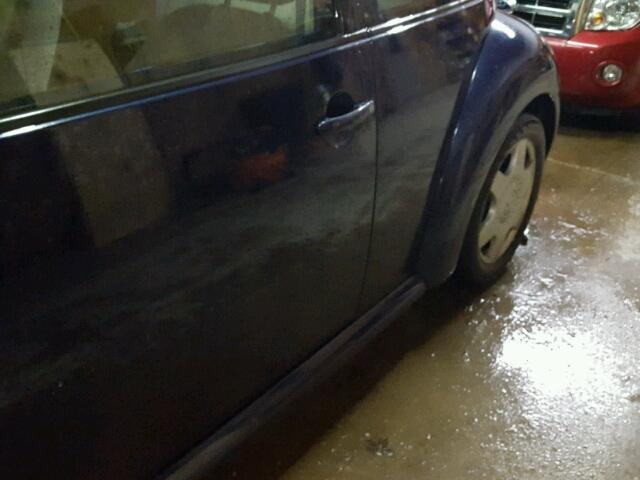 3VWCA21C4YM408148 - 2000 VOLKSWAGEN NEW BEETLE 蓝色 照片 9