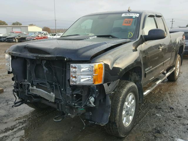 1GT220CG1DZ394072 - 2013 GMC SIERRA K25 BLACK photo 2