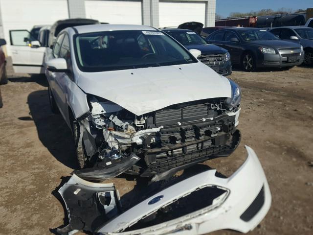 1FADP3K22FL369128 - 2015 FORD FOCUS SE WHITE photo 1