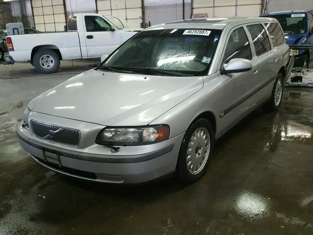 YV1SW61R712091193 - 2001 VOLVO V70 SILVER photo 2