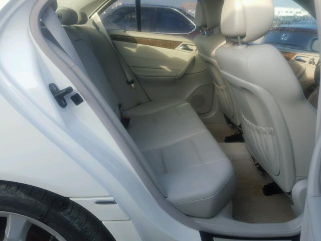 WDBRF52H97F891904 - 2007 MERCEDES-BENZ C WHITE photo 6
