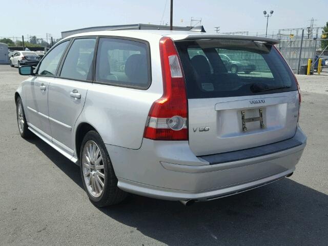 YV1MW682562160973 - 2006 VOLVO V50 T5 SILVER photo 3