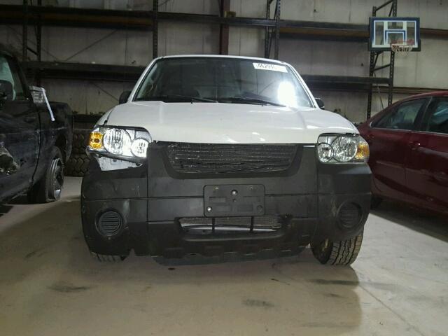 1FMYU02Z07KB88726 - 2007 FORD ESCAPE XLS WHITE photo 9