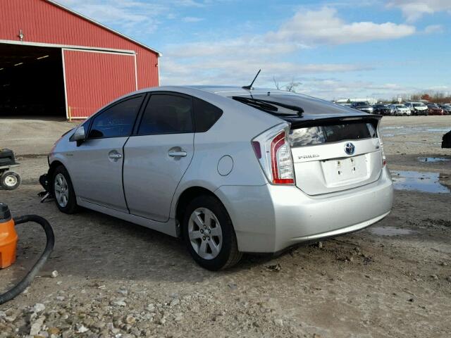 JTDKN3DU5C5500932 - 2012 TOYOTA PRIUS SILVER photo 3