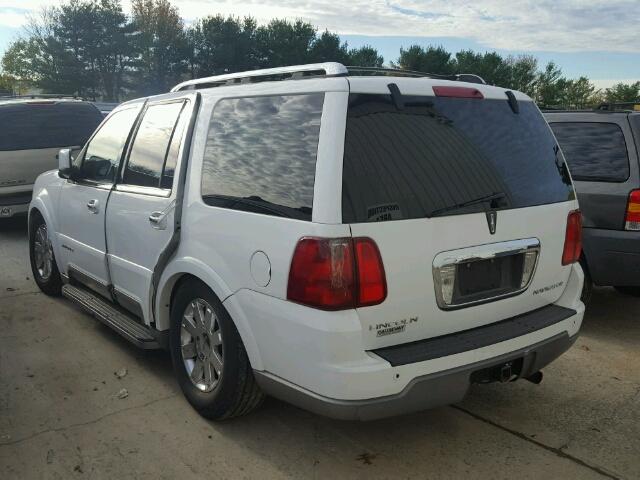 5LMFU28R43LJ51206 - 2003 LINCOLN NAVIGATOR WHITE photo 3