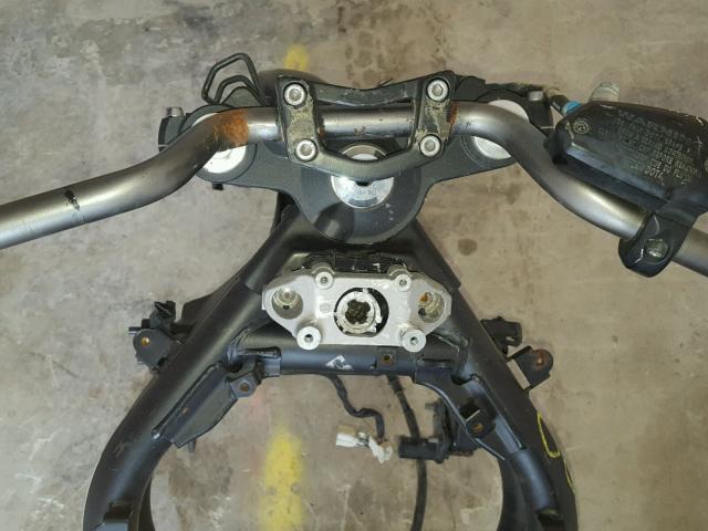 JKAEXEE19DDA10313 - 2013 KAWASAKI EX650 E BLACK photo 8