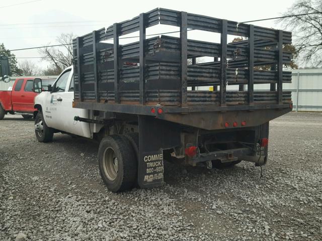 1GBJK33668F211460 - 2008 CHEVROLET SILVERADO WHITE photo 3