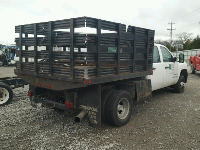 1GBJK33668F211460 - 2008 CHEVROLET SILVERADO WHITE photo 4