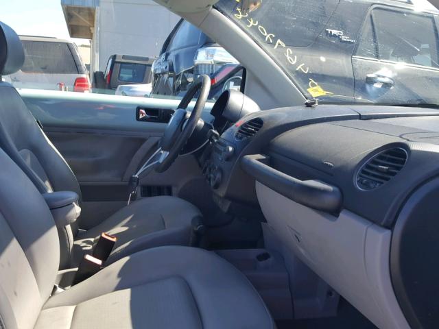 3VWRF31Y86M311559 - 2006 VOLKSWAGEN NEW BEETLE 青色 照片 5