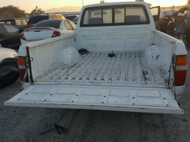 JT4RN81A7N0090057 - 1992 TOYOTA PICKUP 1/2 WHITE photo 6