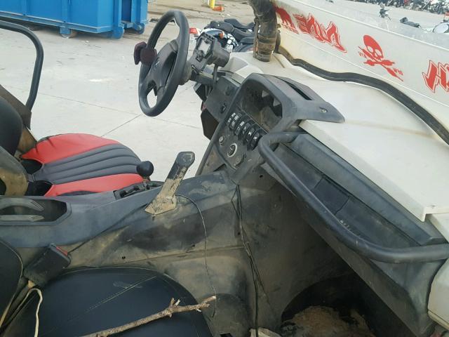 3JBKGAN2XGJ000636 - 2016 CAN-AM COMMANDER GRAY photo 5