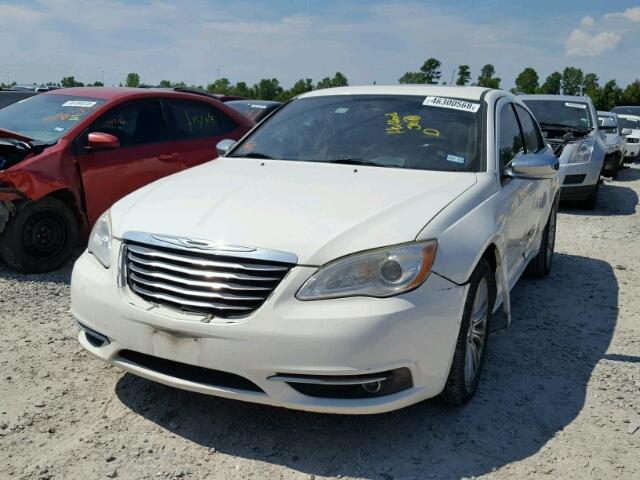 1C3BC2FG2BN519304 - 2011 CHRYSLER 200 LIMITE WHITE photo 2