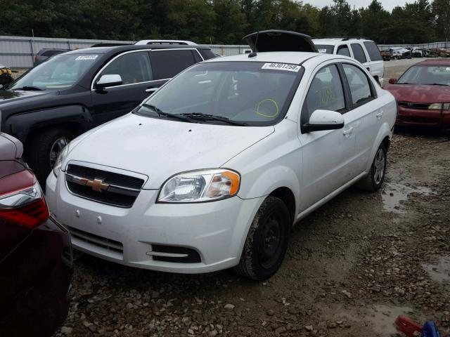 KL1TD5DE9BB214746 - 2011 CHEVROLET AVEO LS WHITE photo 2