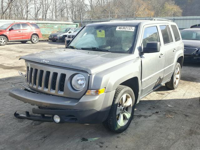 1C4NJRFB0ED575828 - 2014 JEEP PATRIOT LA GRAY photo 2