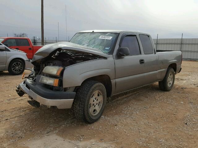 1GCEC19X76Z291930 - 2006 CHEVROLET SILVERADO GOLD photo 2