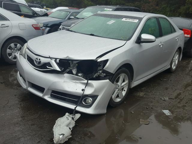 4T1BF1FK6DU231209 - 2013 TOYOTA CAMRY L SILVER photo 2