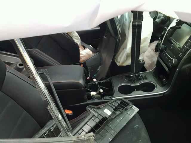 4T1BF1FK7GU232227 - 2016 TOYOTA CAMRY LE შავი ფოტო 5